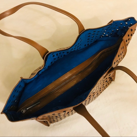 Zara Vegan Leather Handbag - Picture 4 of 8